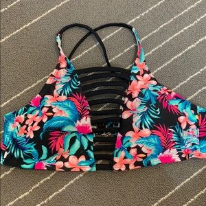 Crisscross swim top NWOT